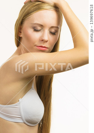 Girl long hair wearing bra 139697618