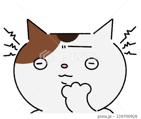 うーんと悩む三毛猫 139700926