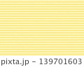 パステルイエローのタオル生地風ボーダー背景 139701603