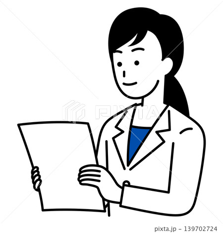 書類を見る女性医師 139702724