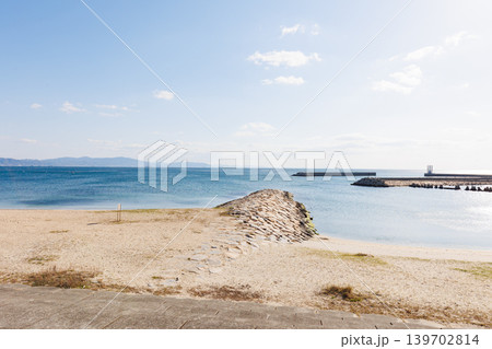 晴天の江井島海岸（兵庫県明石市） 139702814