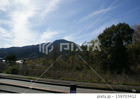 晴れた日の山 晴れた日の山 139703412