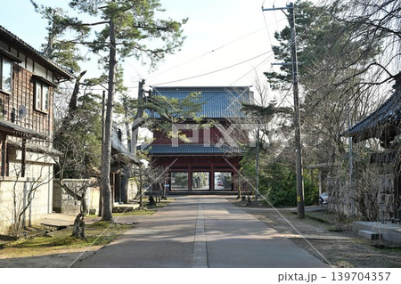 本成寺の山門(新潟県三条市) 本成寺の山門(新潟県三条市) 139704357