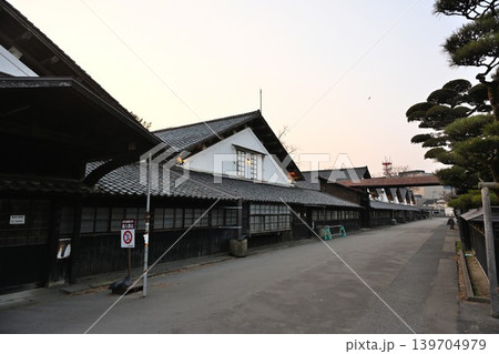 山居倉庫の歴史ある街並み(山形県酒田市) 山居倉庫の歴史ある街並み(山形県酒田市) 139704979