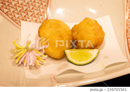 美味しい海老しんじょう揚げ 美味しい海老しんじょう揚げ 139705561