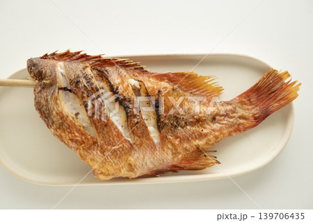 赤魚の塩焼き 赤魚の塩焼き 139706435