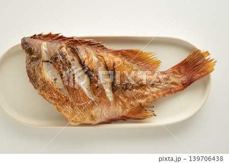 赤魚の塩焼き 赤魚の塩焼き 139706438