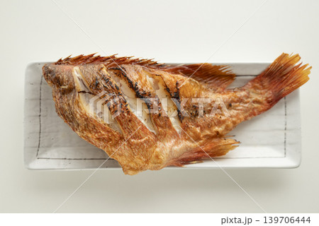 赤魚の塩焼き 赤魚の塩焼き 139706444