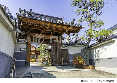 三門周辺 常福寺 山門 岡山県岡山市 三門周辺 常福寺 山門 岡山県岡山市 139706966