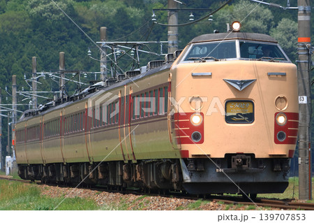 福知山線特急こうのとり号（183系電車：新大阪⇔福知山-城崎温泉） 139707853