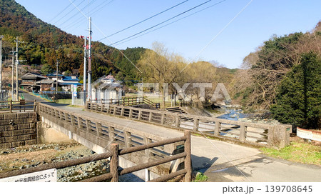 犬鳴川の自然豊かな風景 139708645