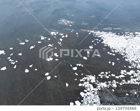 北海道北見市の登呂川河口付近の流氷群の空撮 北海道北見市の登呂川河口付近の流氷群の空撮 139708866