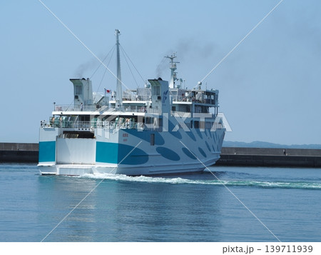 伊勢湾フェリーの出航風景 伊勢湾フェリーの出航風景 139711939