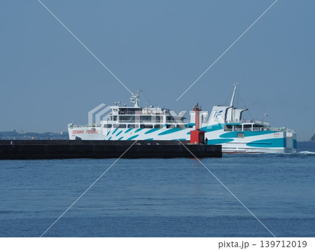 伊勢湾フェリーの出航風景 139712019