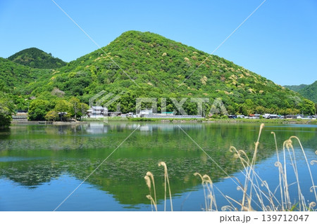 ◇須濱神社 ／ 兵庫県姫路市林田エリア・西池（別名「鴨池」） 139712047