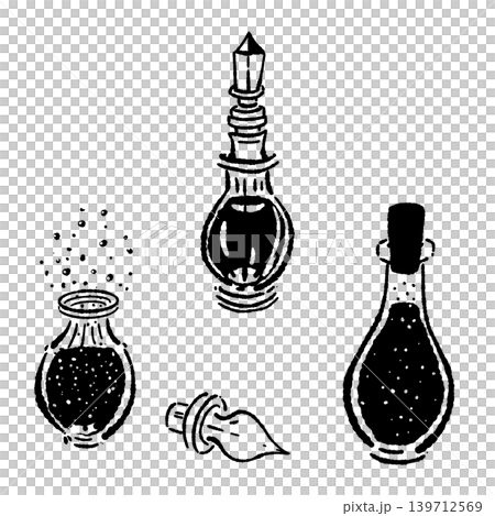 魔法の薬が入ったポーション瓶のモノクロ手描きイラストセット 魔法の薬が入ったポーション瓶のモノクロ手描きイラストセット 139712569