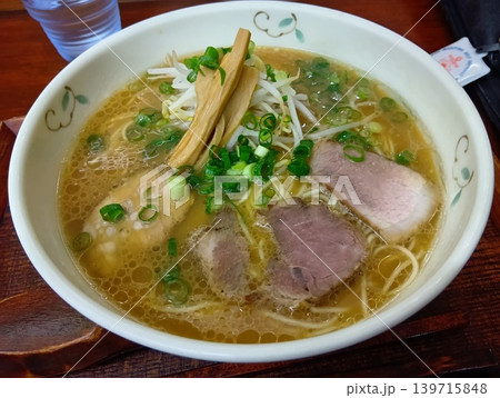 ラーメン ラーメン 139715848