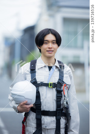 フルハーネスの作業員 139716516