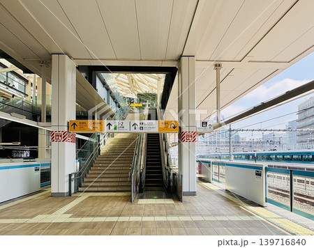 高輪ゲートウェイ駅_構内_JR京浜東北線のホーム_ E257系 139716840
