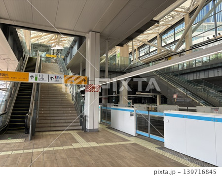 高輪ゲートウェイ駅_構内_JR京浜東北線のホーム_ 139716845