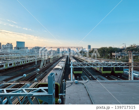 夕暮れのOIMACHI TRACKS_大井町トラックス_JR山手線の車両基地 夕暮れのOIMACHI TRACKS_大井町トラックス_JR山手線の車両基地 139717315