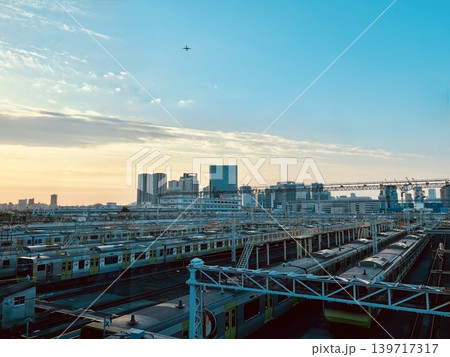 夕暮れのOIMACHI TRACKS_大井町トラックス_JR山手線の車両基地 夕暮れのOIMACHI TRACKS_大井町トラックス_JR山手線の車両基地 139717317