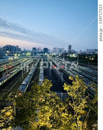 夕暮れのOIMACHI TRACKS_大井町トラックス_JR山手線の車両基地 夕暮れのOIMACHI TRACKS_大井町トラックス_JR山手線の車両基地 139717323