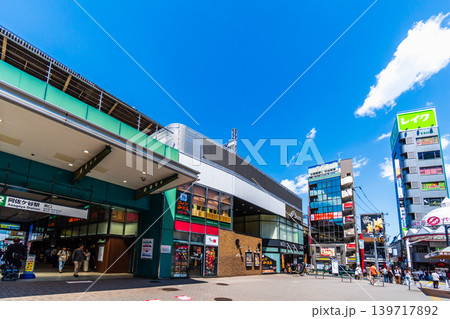 東京 中央線 阿佐ヶ谷駅 初夏の青空と南口駅前風景 東京 中央線 阿佐ヶ谷駅 初夏の青空と南口駅前風景 139717892