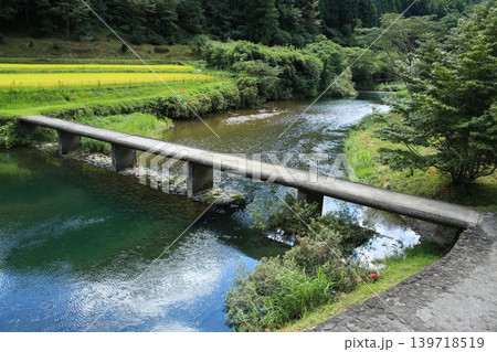 高知県中土佐町 高樋沈下橋の風景 高知県中土佐町 高樋沈下橋の風景 139718519