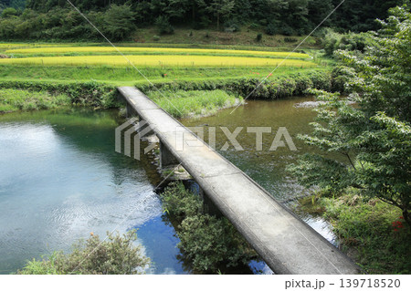高知県中土佐町 高樋沈下橋の風景 高知県中土佐町 高樋沈下橋の風景 139718520