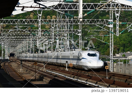 山陽新幹線　新山口駅　超望遠の世界　 139719051