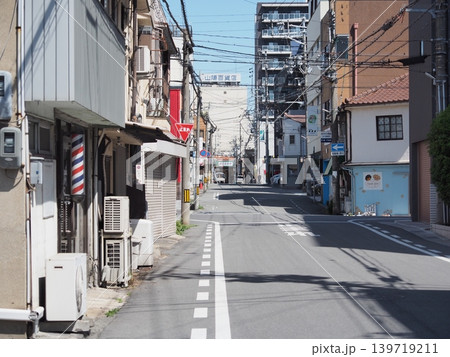 晴れた日の路地裏 晴れた日の路地裏 139719211