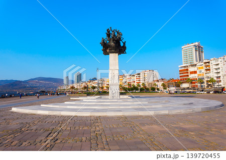 Republic Tree Monument at Gundogdu square, Izmir 139720455