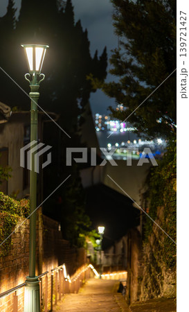 長崎県の祈念坂からの夜景 長崎県の祈念坂からの夜景 139721427