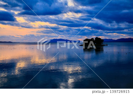 マジックアワーの『松江・出雲』… 夕焼けの【宍道湖・嫁ヶ島】 マジックアワーの『松江・出雲』… 夕焼けの【宍道湖・嫁ヶ島】 139726915