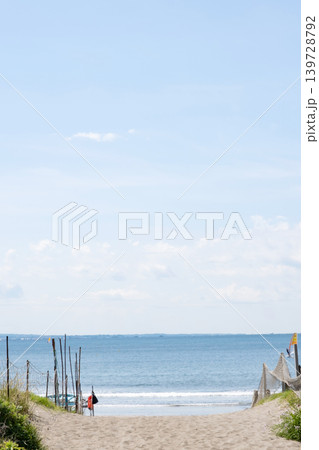 海に続く道 海に続く道 139728792