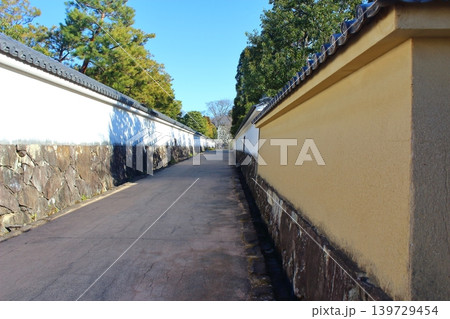 【姫路市】　好古園　庭園群を仕切る築地塀 139729454