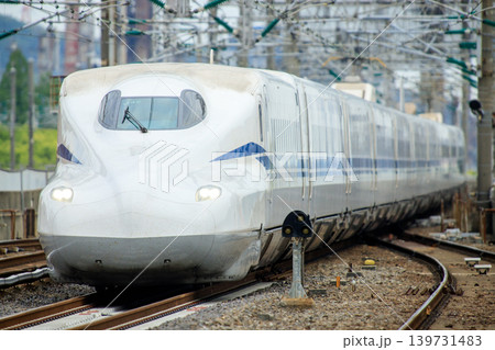 徳山駅を通過するN700S系電車 徳山駅を通過するN700S系電車 139731483