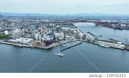 港湾都市の風景ドローン空撮 港湾都市の風景ドローン空撮 139732253