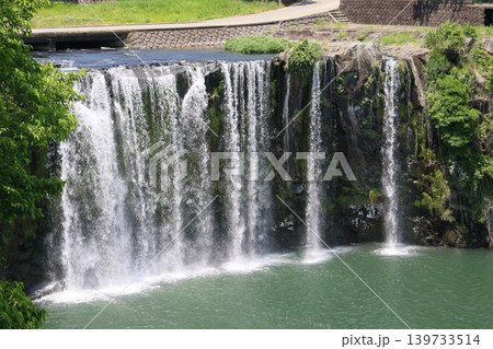 5月新緑の原尻の滝 5月新緑の原尻の滝 139733514