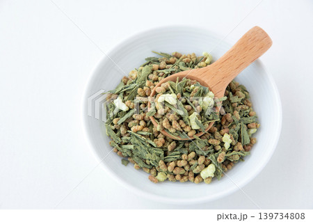 抹茶入り玄米茶のアップ 抹茶入り玄米茶のアップ 139734808