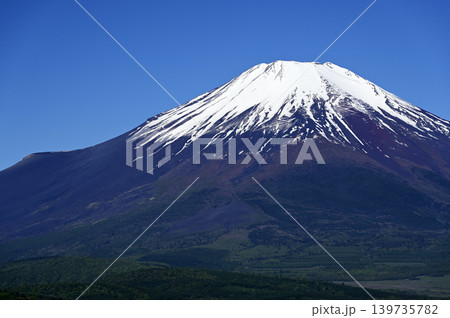5月の富士山 (撮影地:山中湖明神山パノラマ台付近) 5月の富士山 (撮影地:山中湖明神山パノラマ台付近) 139735782