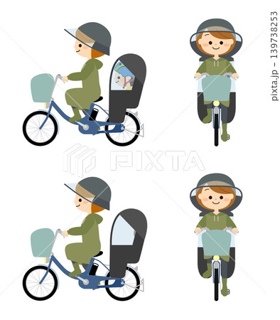 レインコートを着て自転車に乗る親子 139738253