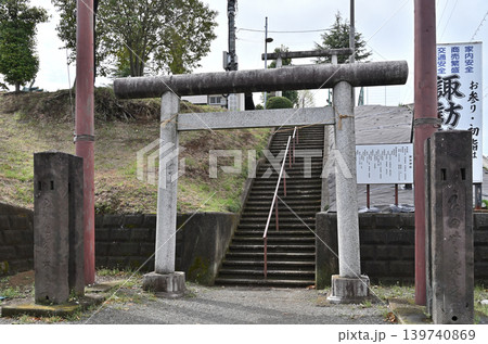 岩槻散歩：諏訪神社　鳥居・石段 139740869
