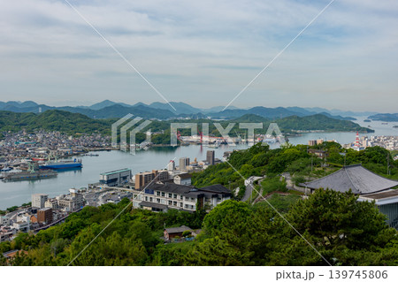 千光寺公園から望む尾道水道と瀬戸内海のパノラマ風景 千光寺公園から望む尾道水道と瀬戸内海のパノラマ風景 139745806
