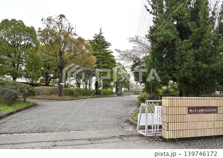 岩槻散歩：埼玉県立岩槻北稜高等学校 139746172