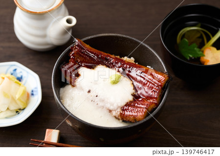 うなぎとろろ丼 139746417