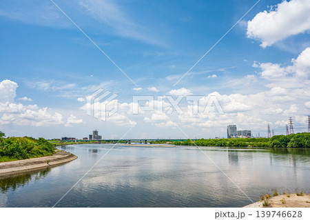 初夏の淀川風景 大阪府枚方市 高槻市 初夏の淀川風景 大阪府枚方市 高槻市 139746628