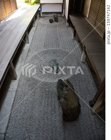 石庭のある風景 石庭のある風景 139747162