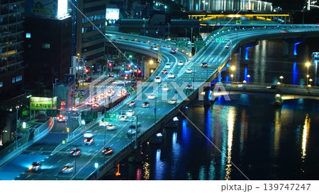 高層ビルから見える都市の夜景 高層ビルから見える都市の夜景 139747247